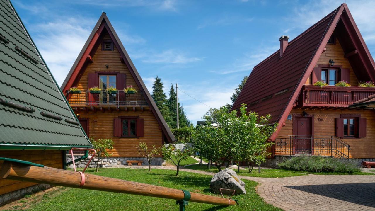 Вилла Chalets Runolist Црни-Луг Экстерьер фото