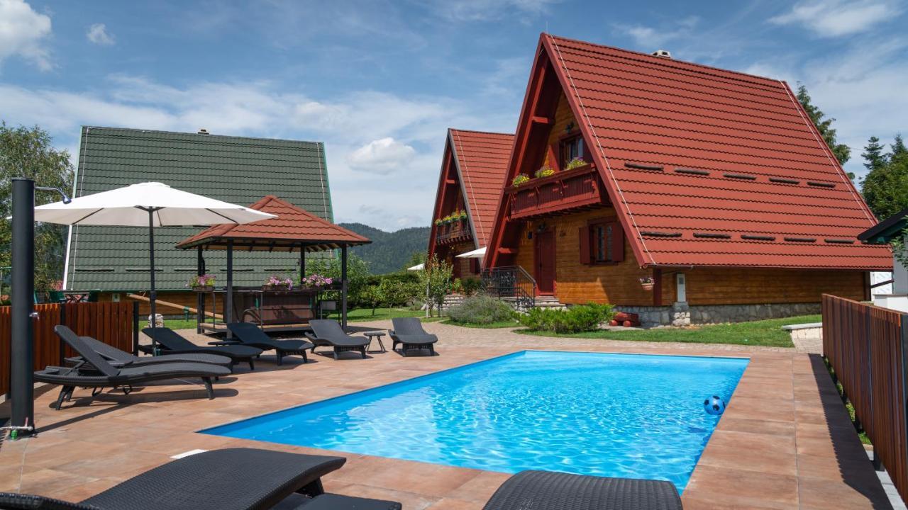 Вилла Chalets Runolist Црни-Луг Экстерьер фото